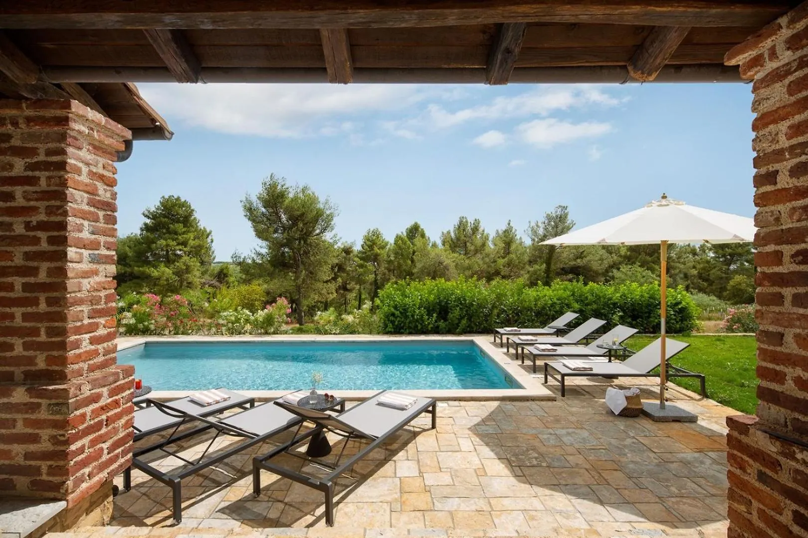 Rustic Villa Rubus & Sylbum With A Pool Croatia